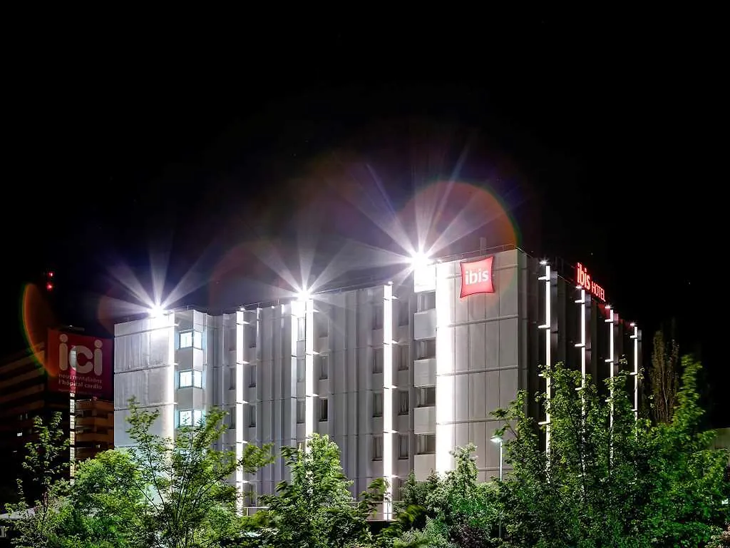 Ibis Lyon Est Bron Hotel