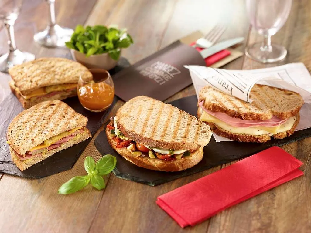 Hotel Ibis Lyon Est Bron