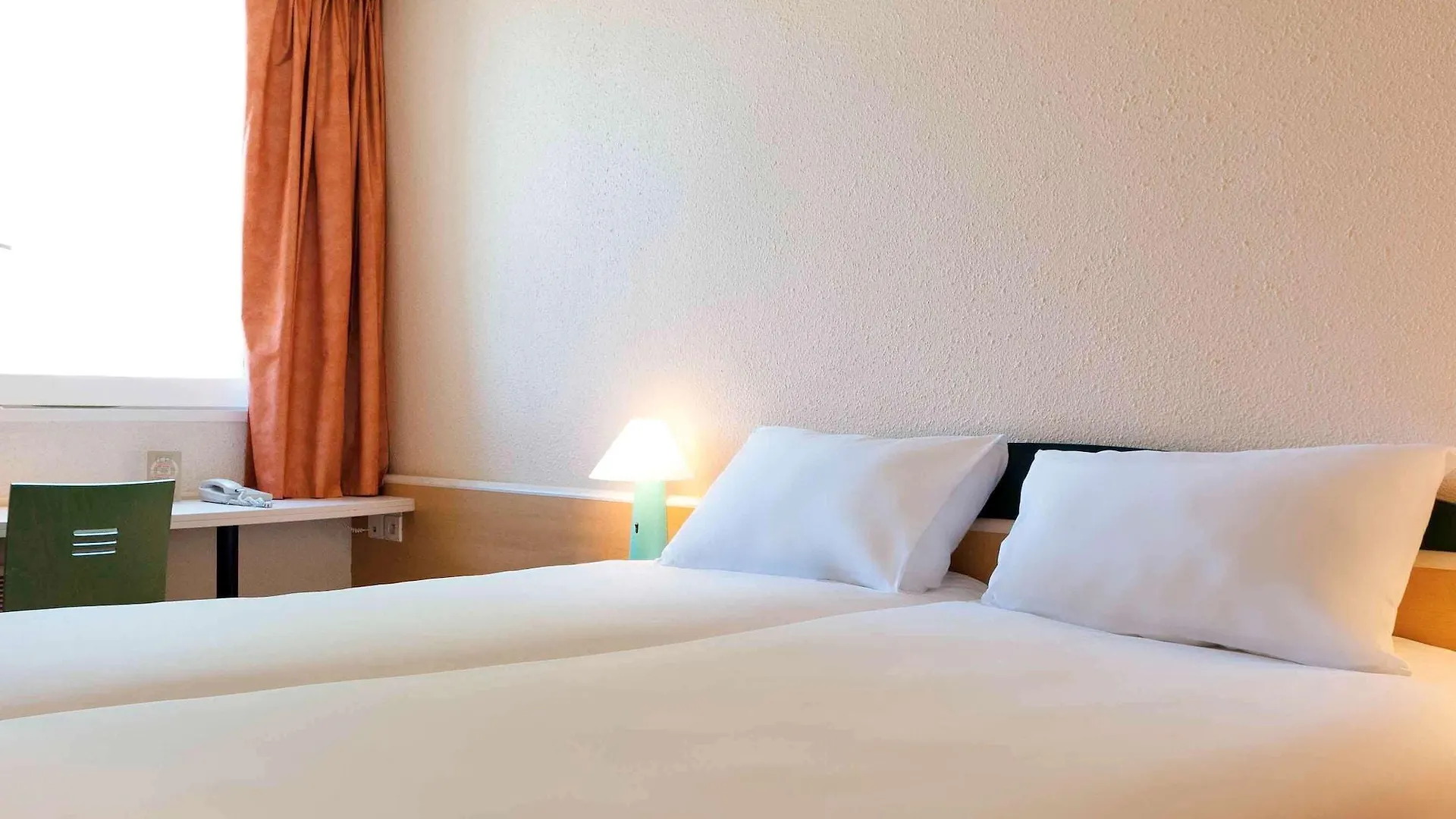 Hotel Ibis Lyon Est Bron