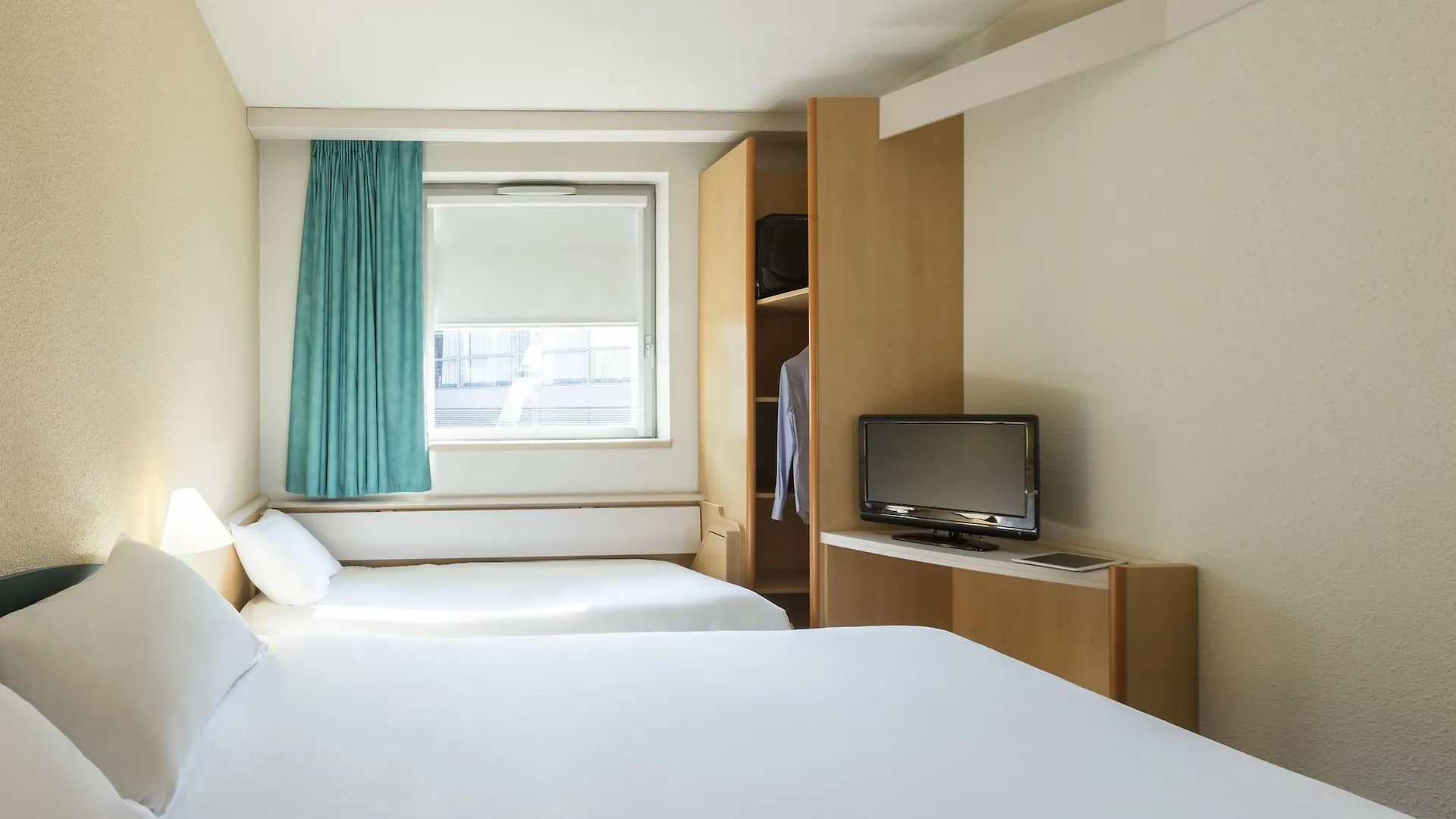 Hotel Ibis Lyon Est Bron