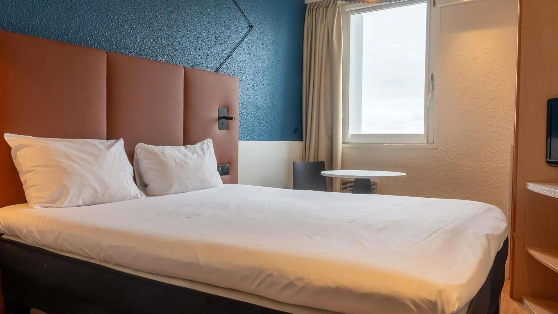 Hotel Ibis Lyon Est Bron