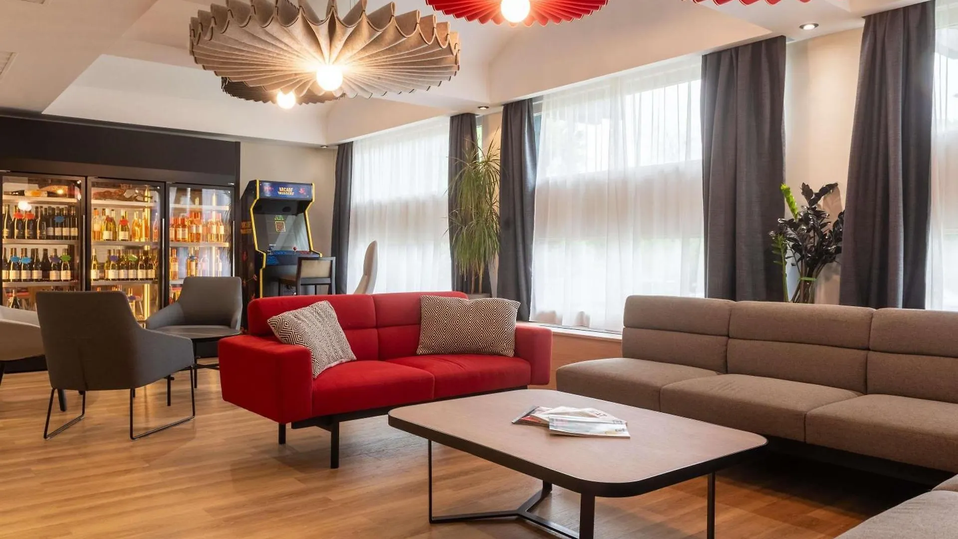 Hotel Ibis Lyon Est Bron 3*,  Francja