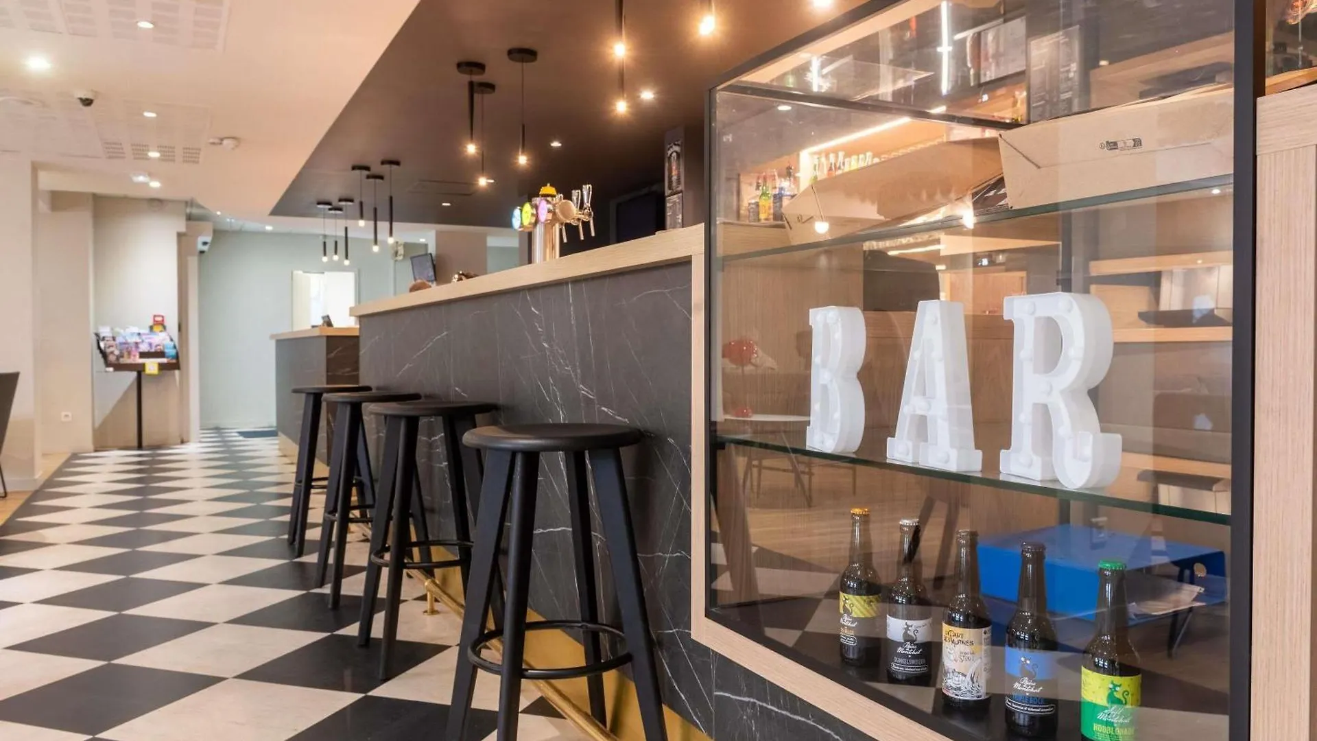 Ibis Lyon Est Bron Hotel 3*,  France