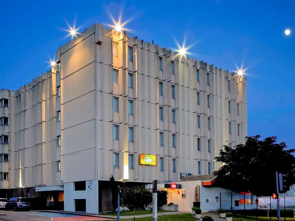 Ibis Lyon Est Bron Hotel