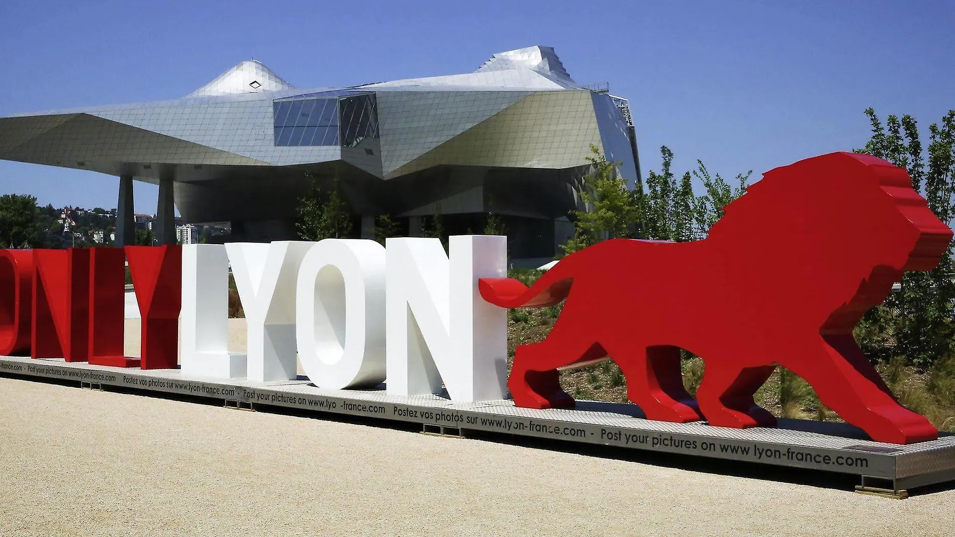 ***  Ibis Lyon Est Bron Hotel Frankrig