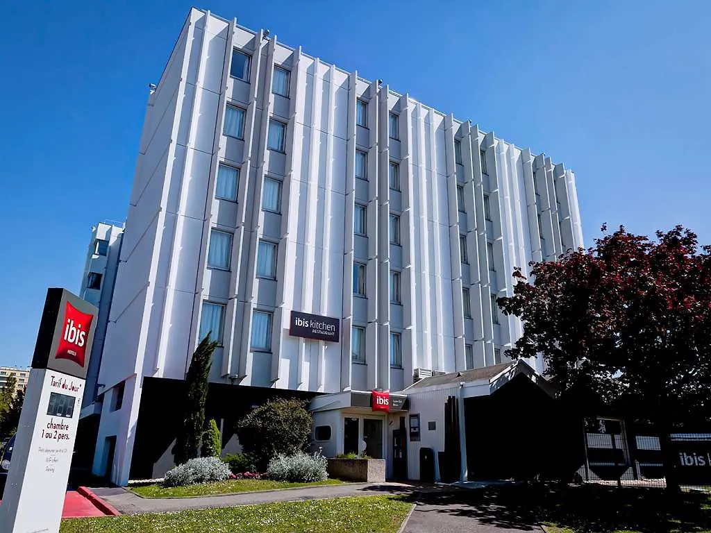 Hotel Ibis Lyon Est Bron