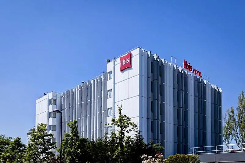 Hotel Ibis Lyon Est Bron