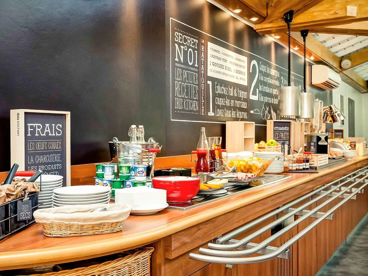 Ibis Lyon Est Bron Hotel