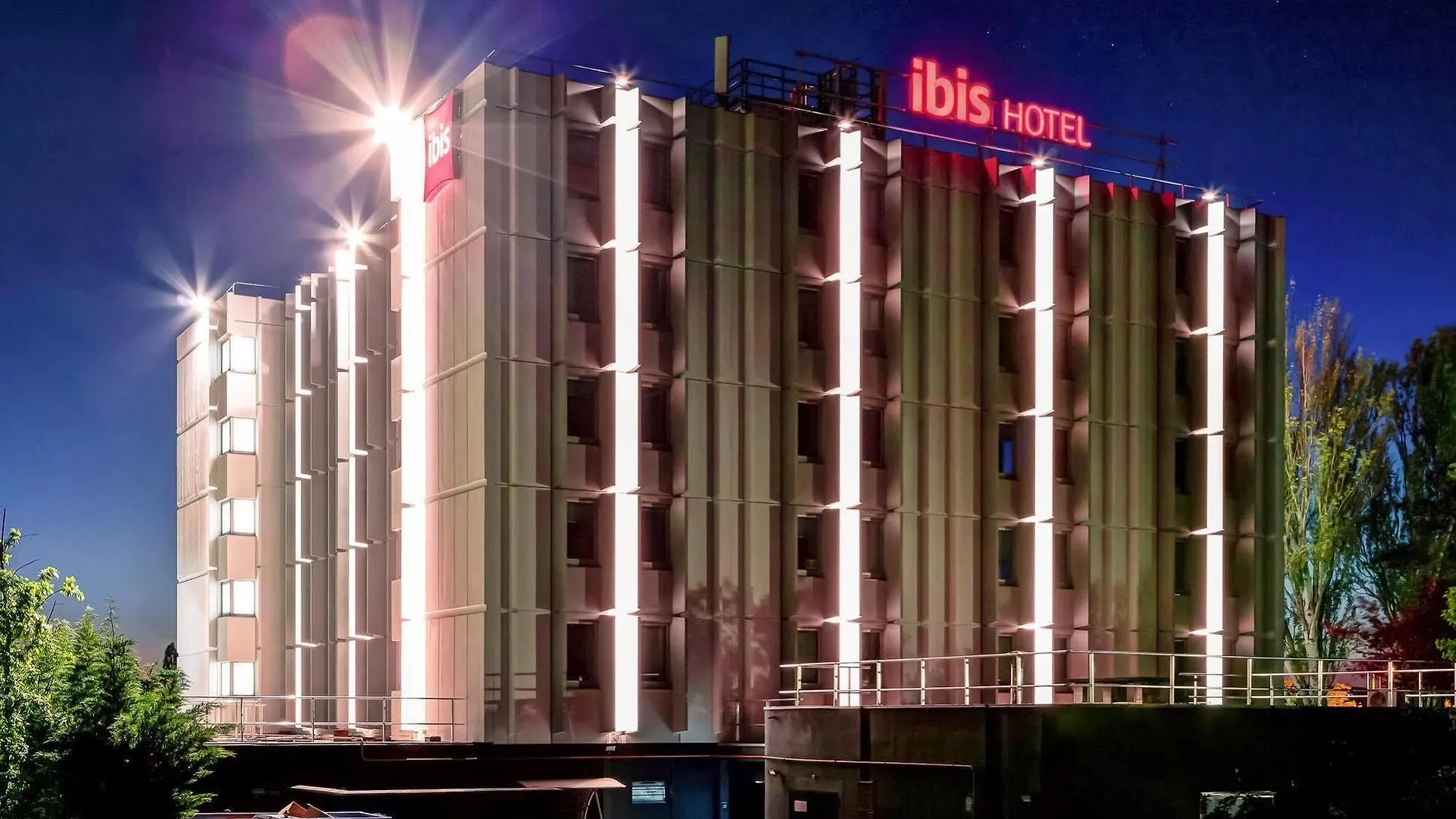 Hotel Ibis Lyon Est Bron Francia