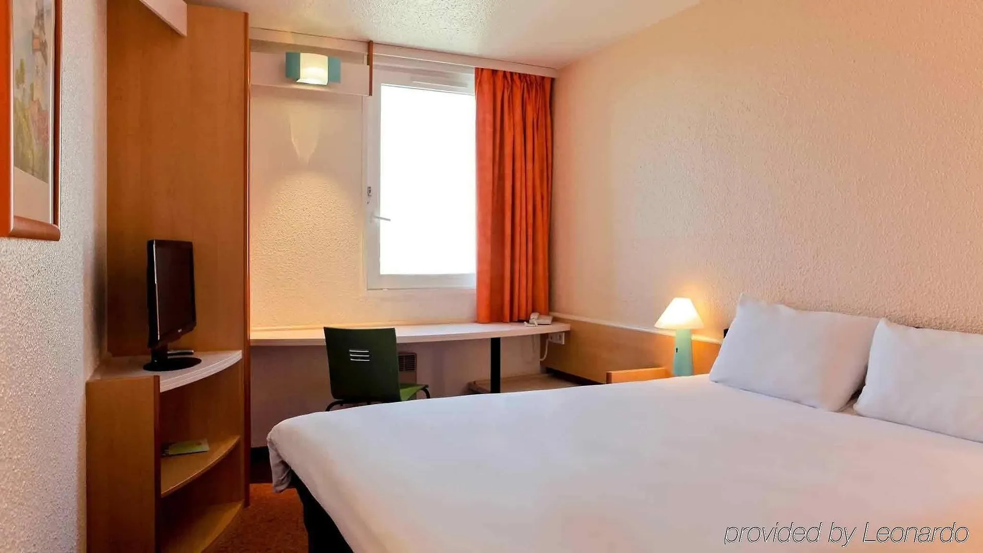 Hotel Ibis Lyon Est Bron