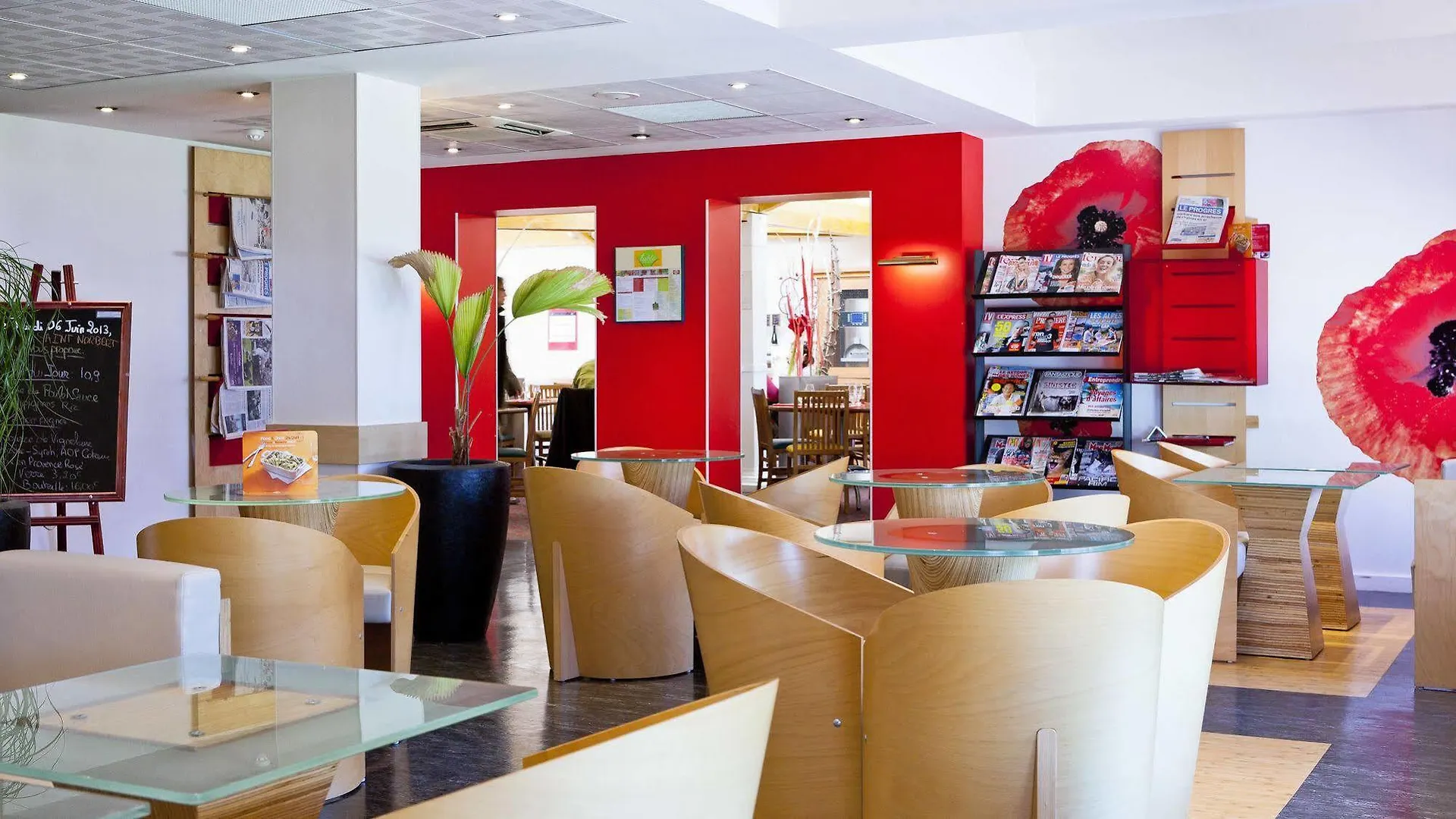 Hotel Ibis Lyon Est Bron 3*,  Francja