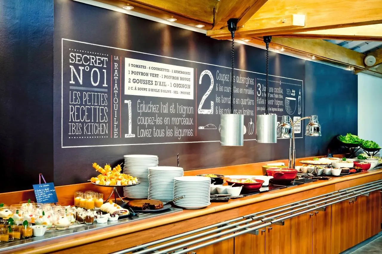Ibis Lyon Est Bron Hotel