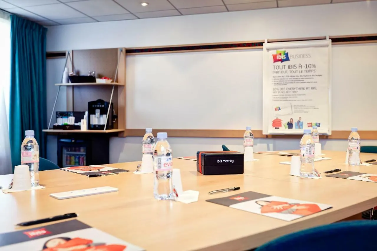 Hotel Ibis Lyon Est Bron